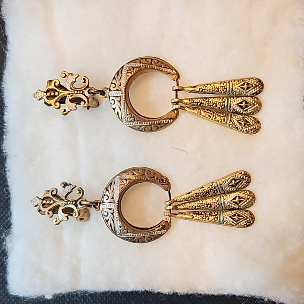 Vintage dangle clip on earrings